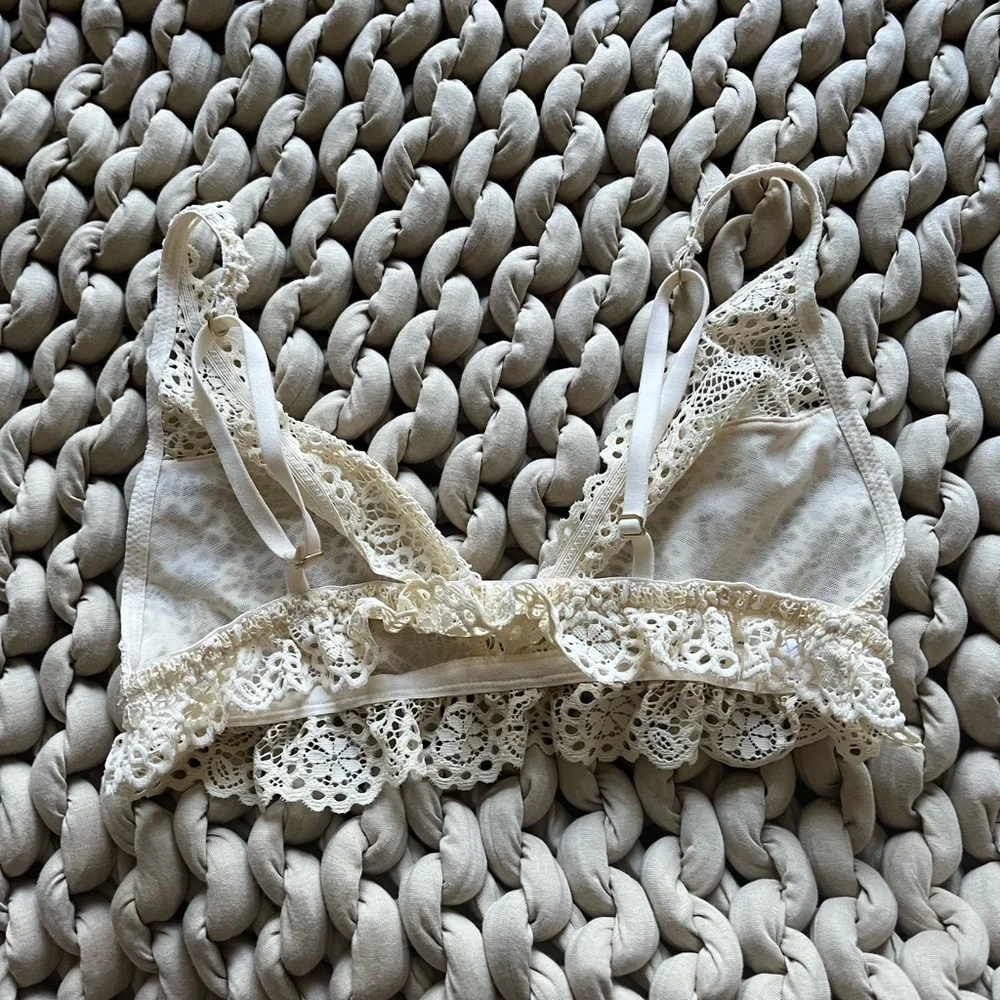 Madewell Lace Bralette in Cream
